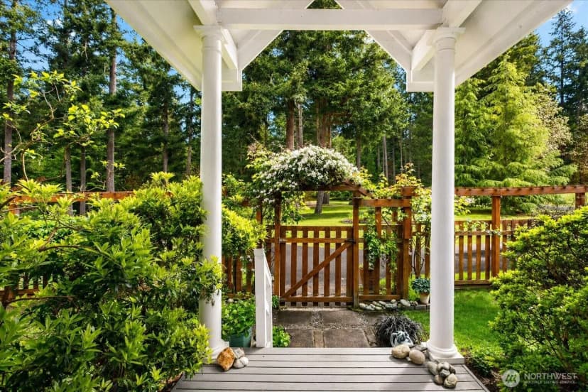Property photo for 5427 Bayview Road, Langley photo 2