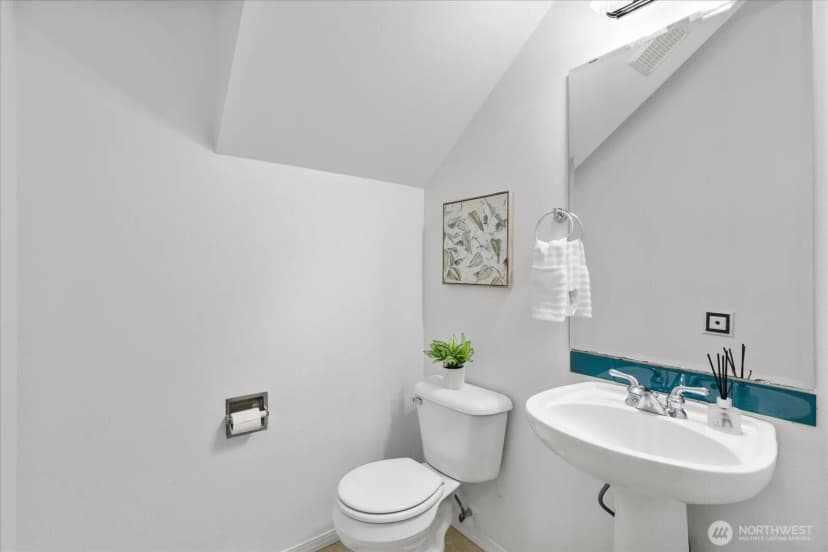Property photo for 19414 77th Place Ne, Kenmore photo 12