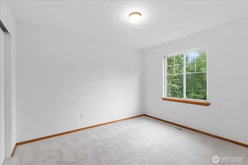 Property photo for 19414 77th Place Ne, Kenmore photo 24