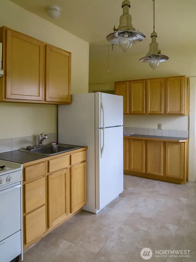 Property photo for 3823 Delridge Way Sw, Seattle photo 4