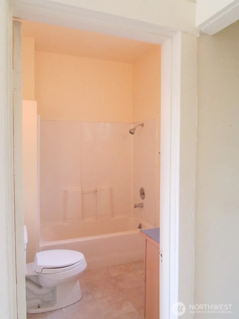 Property photo for 3823 Delridge Way Sw, Seattle photo 9