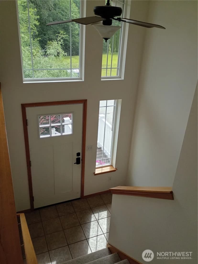 Property photo for 10818 134th Avenue Ne, Lake Stevens photo 3