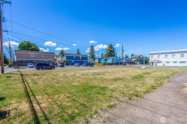 Property photo for 2151 -2155 Martin Luther King Jr Way S, Tacoma photo 4