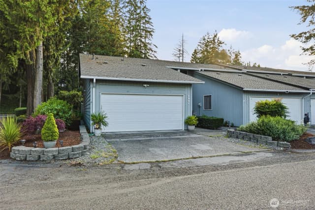 Property photo for 2901 27th Place Se, Auburn photo 2