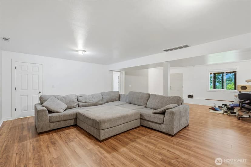 Property photo for 21013 Ne 273rd Street, Battle Ground photo 17
