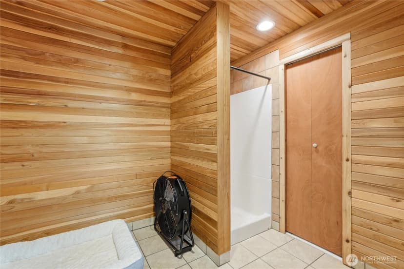 Property photo for 21013 Ne 273rd Street, Battle Ground photo 24