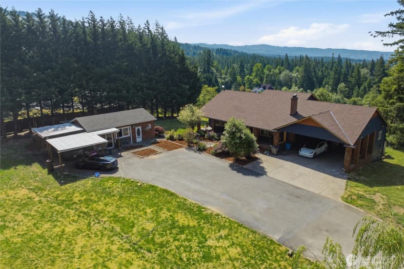 Property photo for 21013 Ne 273rd Street, Battle Ground