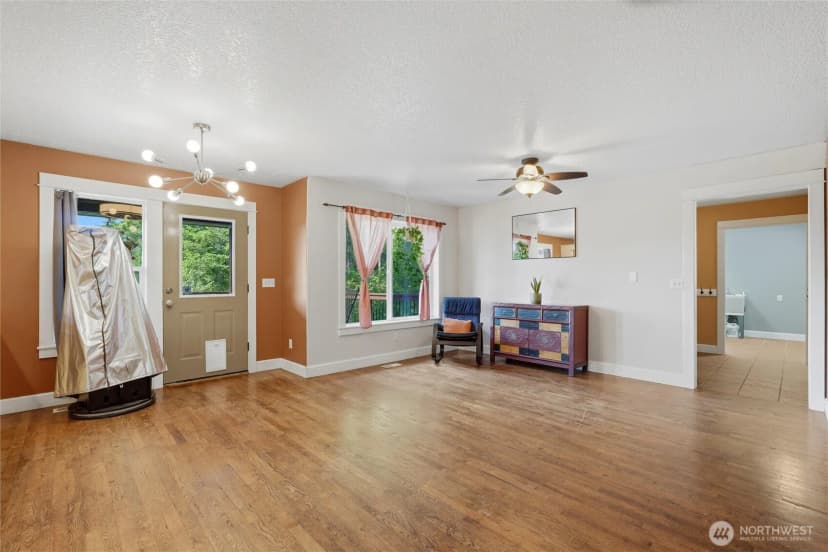 Property photo for 21013 Ne 273rd Street, Battle Ground photo 7