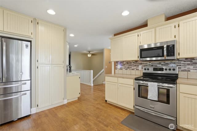 Property photo for 21013 Ne 273rd Street, Battle Ground photo 5