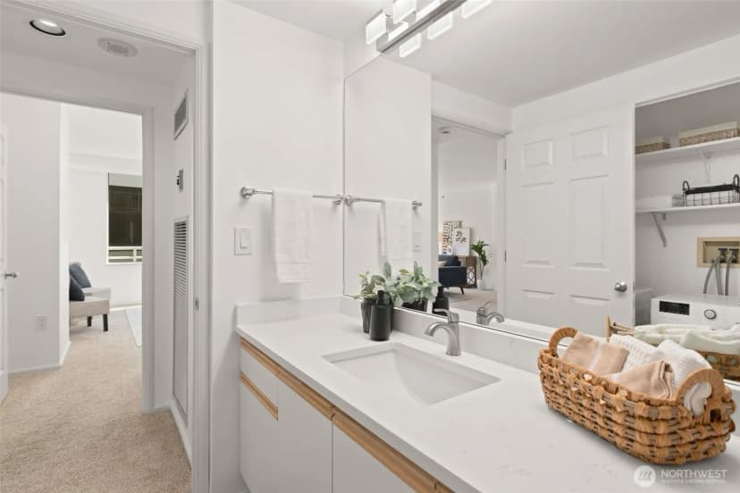 Property photo for 2600 2nd Avenue #302, Seattle photo 20