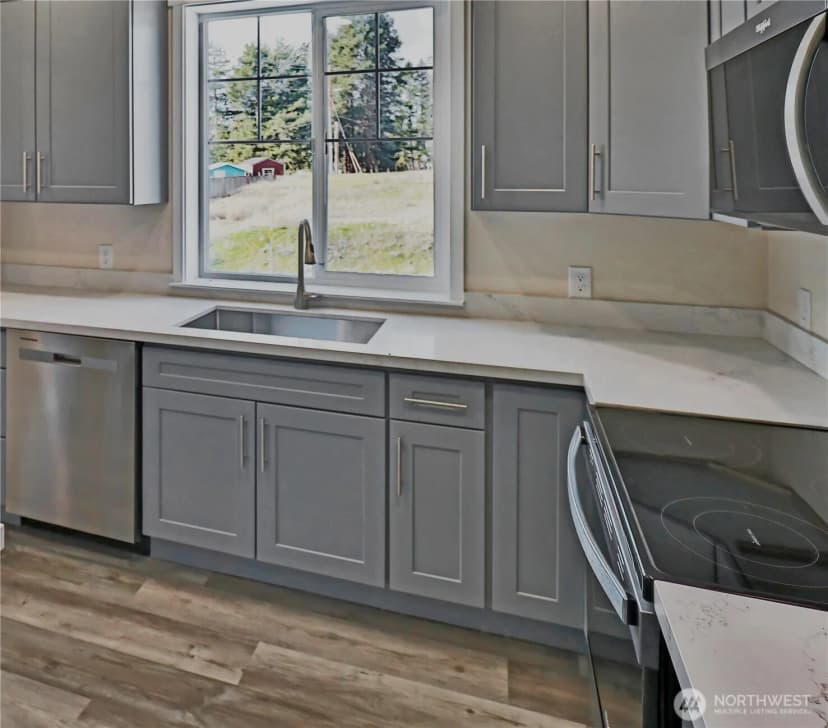 Property photo for 604 Ross Canyon Road, Omak photo 2