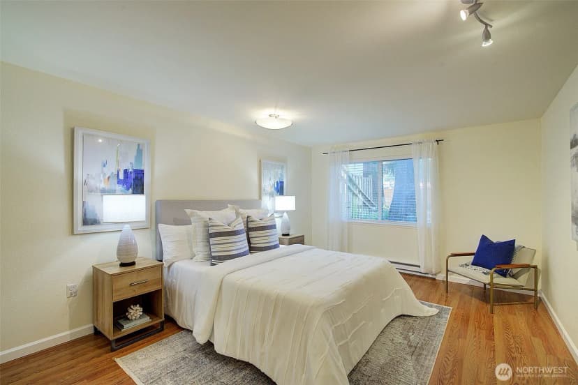 Property photo for 662 156th Avenue Ne, Bellevue photo 11