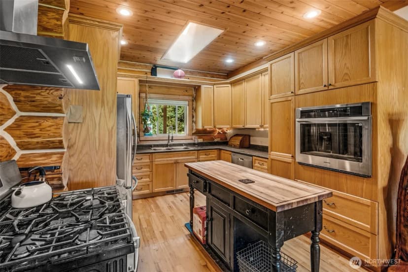 Property photo for 7601 State Route 9, Sedro Woolley photo 12