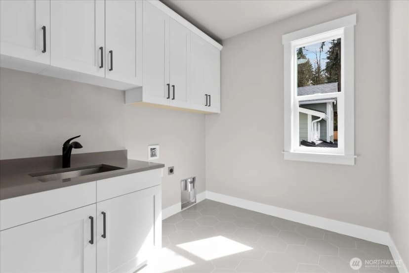 Property photo for 3502 Alaska Road #a, Brier photo 33