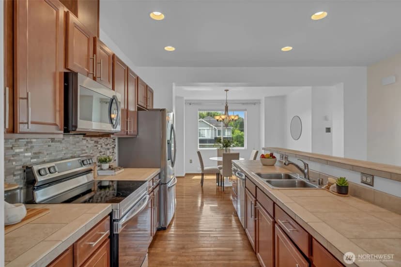Property photo for 201 127th Street Se #a, Everett photo 7