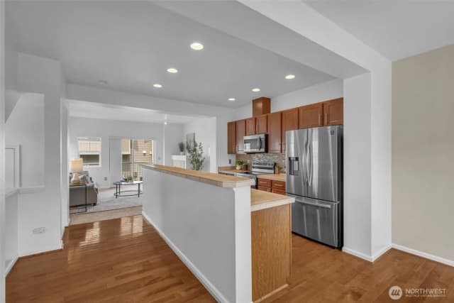 Property photo for 201 127th Street Se #a, Everett photo 3