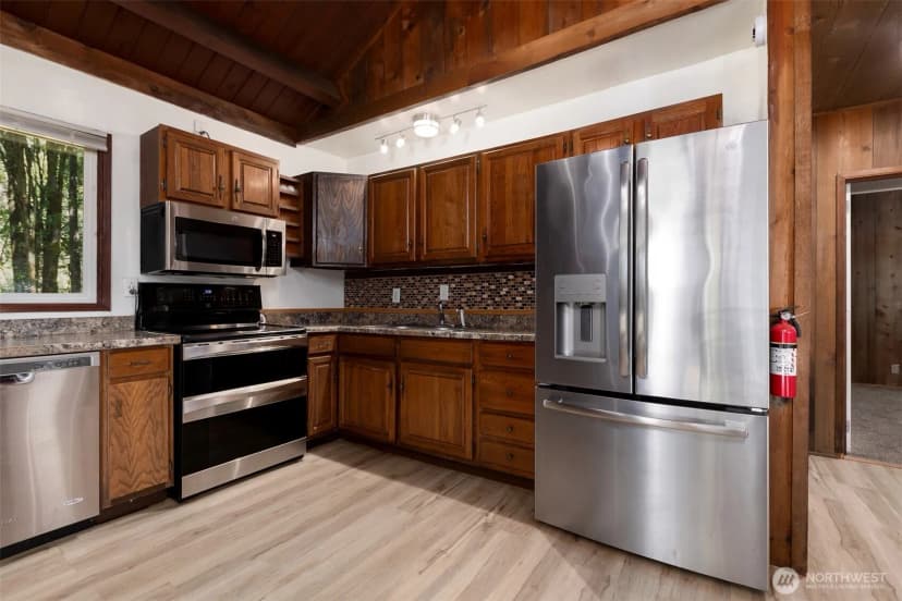 Property photo for 2461 W Deegan Road W, Shelton photo 5