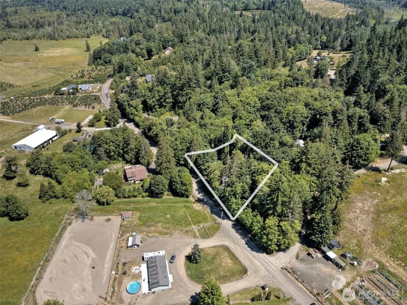 Property photo for 2461 W Deegan Road W, Shelton photo 23