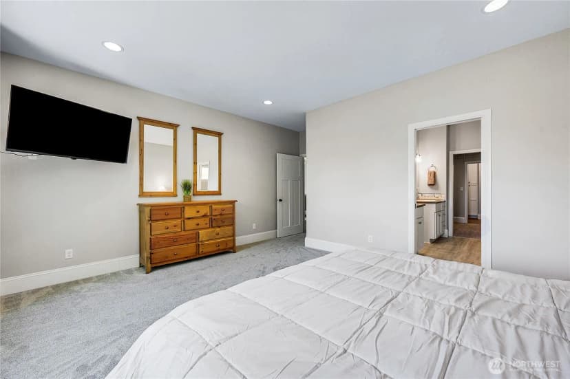 Property photo for 1103 Puget Drive E, Port Orchard photo 19