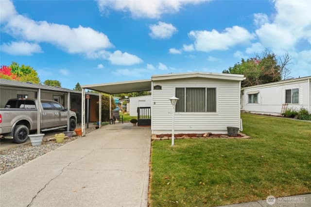 Property photo for 1031 Se Scenic View Drive, College Place photo 2