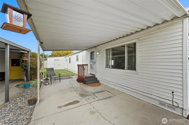 Property photo for 1031 Se Scenic View Drive, College Place photo 4