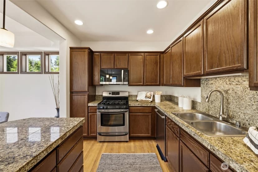 Property photo for 20293 62nd Way Ne, Kenmore photo 18