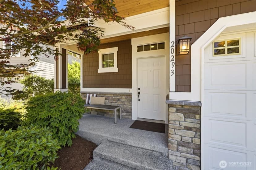 Property photo for 20293 62nd Way Ne, Kenmore photo 8