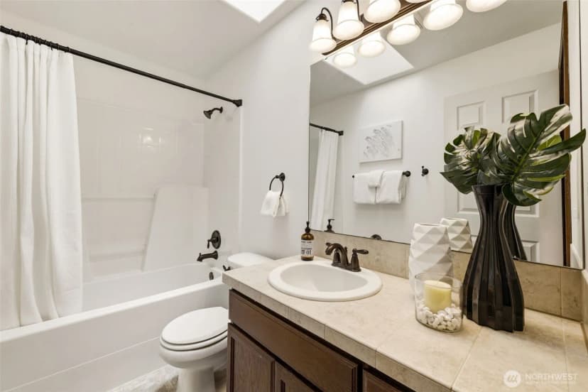Property photo for 20293 62nd Way Ne, Kenmore photo 30