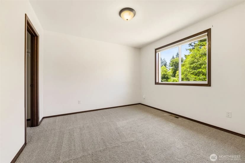 Property photo for 20293 62nd Way Ne, Kenmore photo 29
