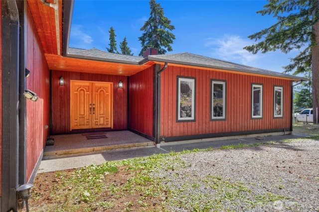 Property photo for 9942 Misery Point Road Nw, Seabeck photo 3