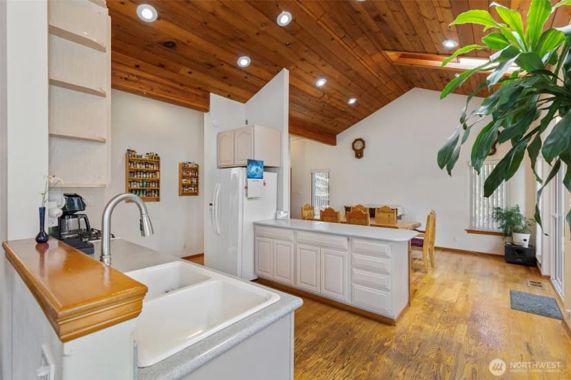 Property photo for 9942 Misery Point Road Nw, Seabeck photo 10