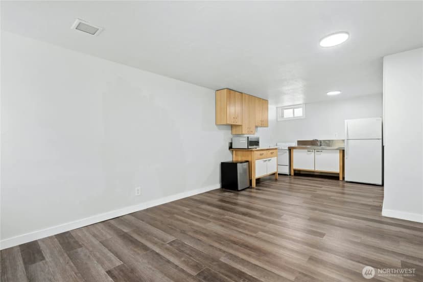Property photo for 9520 2nd Avenue Nw, Seattle photo 15