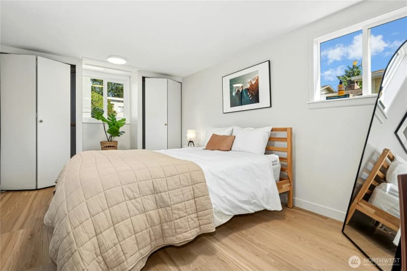 Property photo for 9520 2nd Avenue Nw, Seattle photo 11
