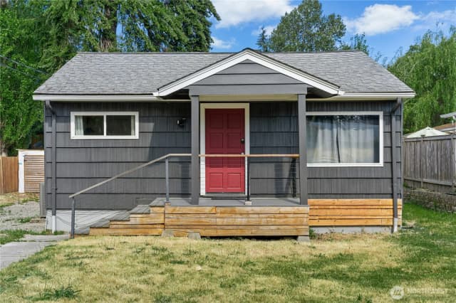 Property photo for 9520 2nd Avenue Nw, Seattle photo 2