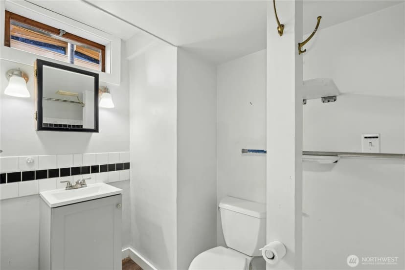 Property photo for 9520 2nd Avenue Nw, Seattle photo 21
