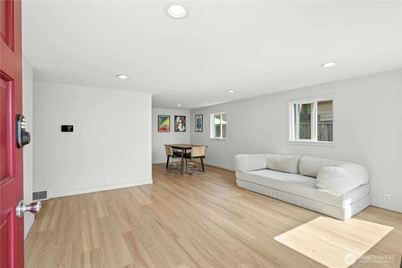 Property photo for 9520 2nd Avenue Nw, Seattle photo 3