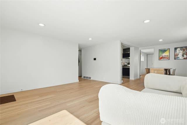 Property photo for 9520 2nd Avenue Nw, Seattle photo 5