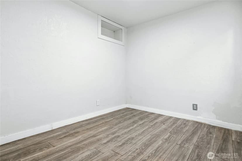 Property photo for 9520 2nd Avenue Nw, Seattle photo 19