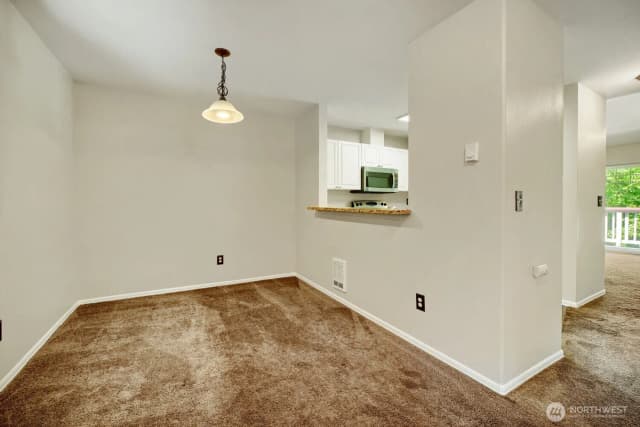 Property photo for 18501 Se Newport Way #m352, Issaquah photo 3