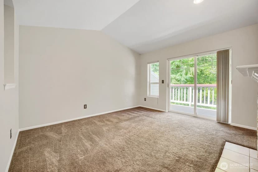 Property photo for 18501 Se Newport Way #m352, Issaquah photo 6