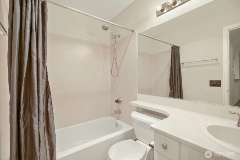 Property photo for 18501 Se Newport Way #m352, Issaquah photo 14
