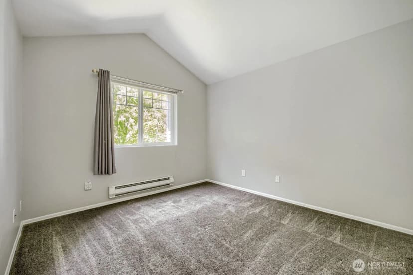 Property photo for 18501 Se Newport Way #m352, Issaquah photo 9