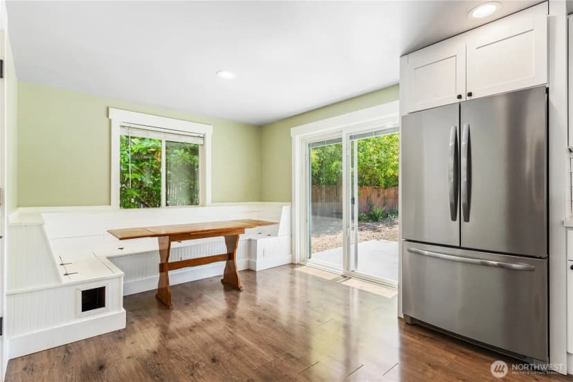 Property photo for 11510 Military Road Sw, Lakewood photo 8