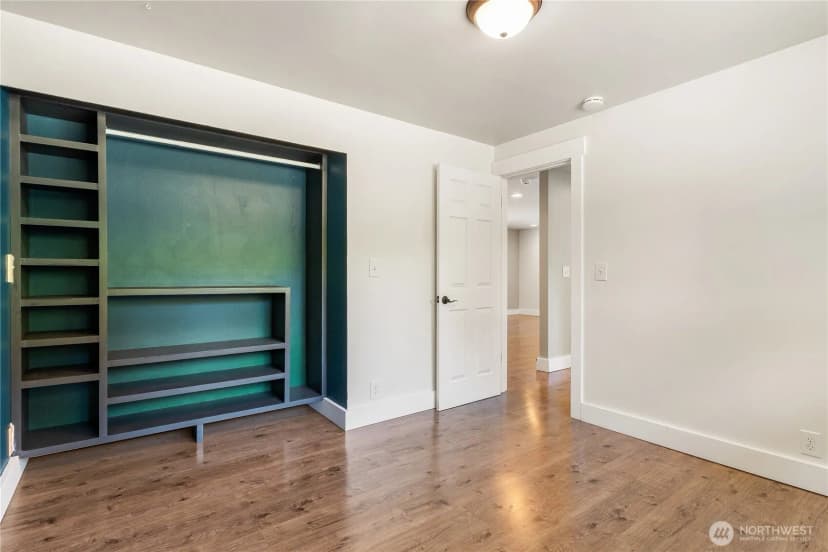 Property photo for 11510 Military Road Sw, Lakewood photo 15