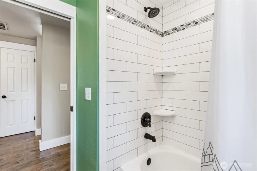 Property photo for 11510 Military Road Sw, Lakewood photo 12
