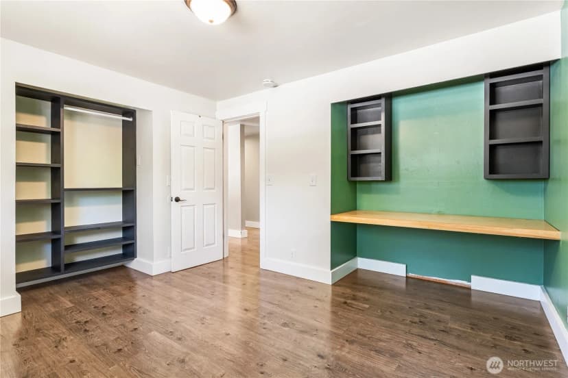Property photo for 11510 Military Road Sw, Lakewood photo 18