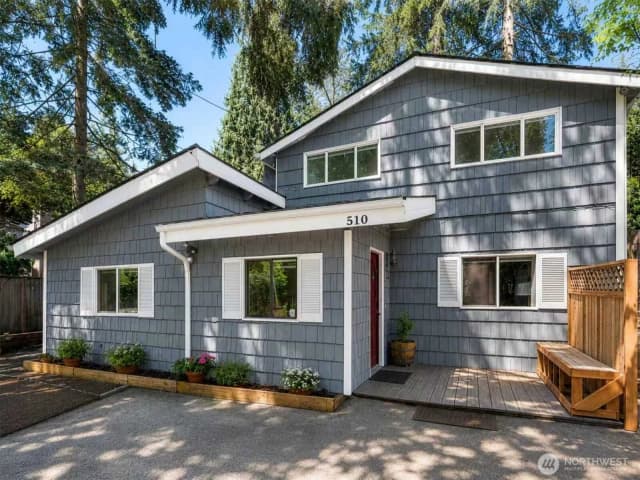 Property photo for 510 N 138th Street, Seattle, WA 98133