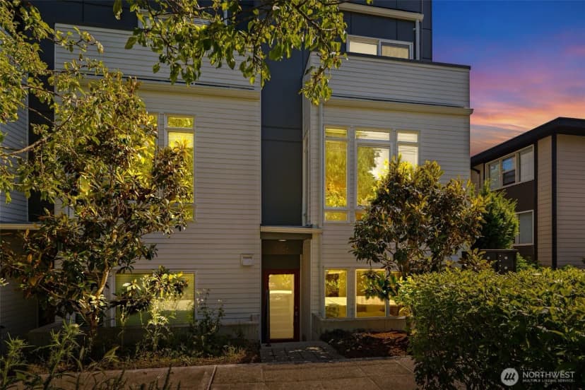 Property photo for 3007 Nw 56th Street, Seattle