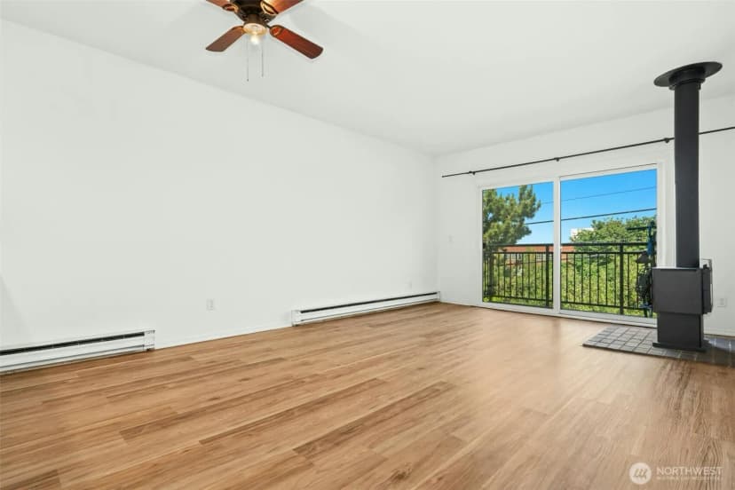 Property photo for 5844 Ne 75th Street #a302, Seattle photo 6