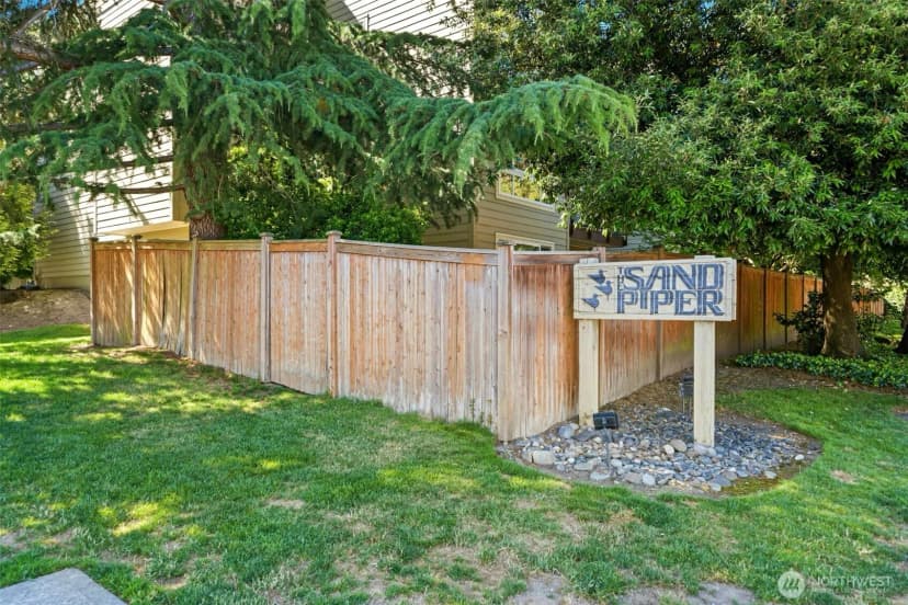 Property photo for 5844 Ne 75th Street #a302, Seattle photo 22